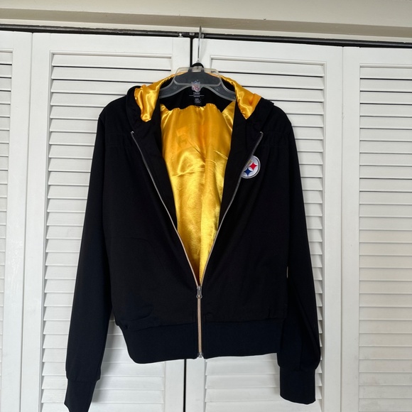(NOWT) VINTAGE WOMEN'S NFL STEELERS PULL OVER JACKET WITH HOOD , SIZE: MEDIUM - Picture 4 of 13
